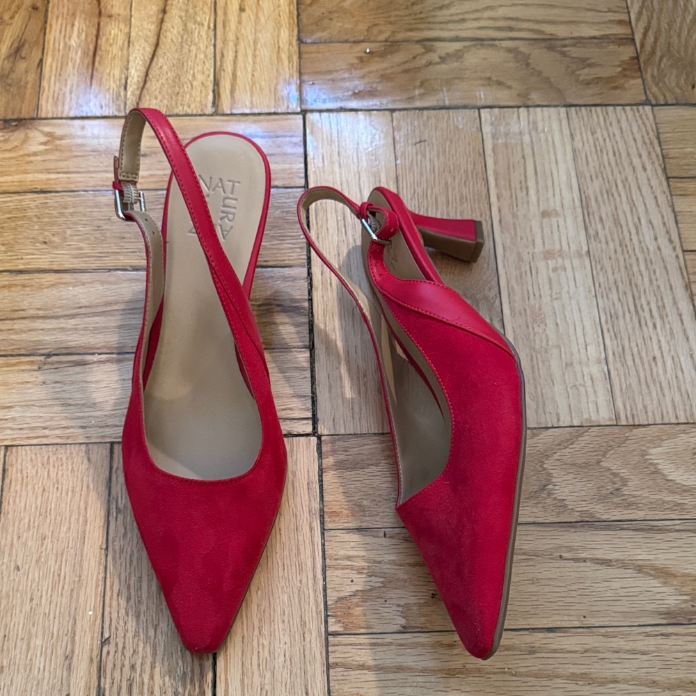 Naturalizer red kitten heels